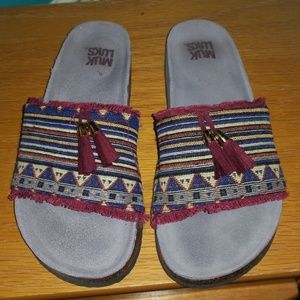 Size 5.5 muk luks slip ons
